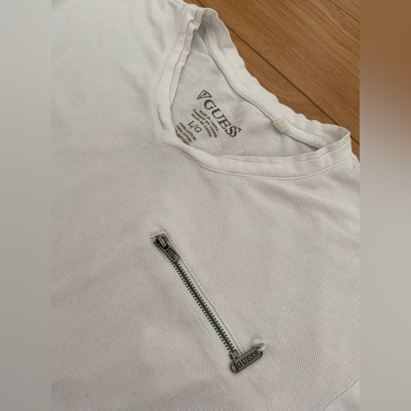 Guess Men’s Short Sleeve Shirt - Picture 2 of 2